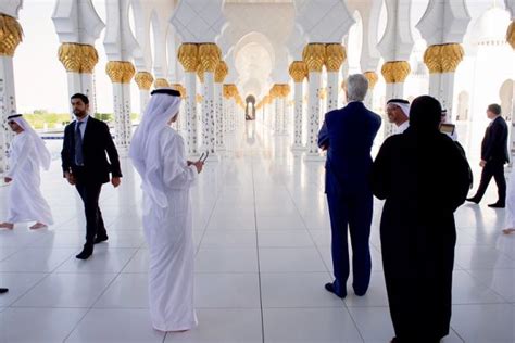 sheikh zayed mosque abu dhabi dress code