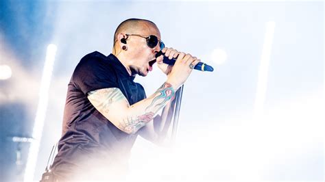 Linkin Park Cancels Tour Following Chester Benningtons Death Mashable