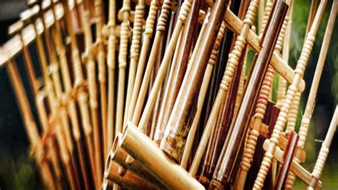 Berikut adalah 10 alat musik bali yang perlu kamu ketahui. Contoh Seni Musik Tradisional - Aneka Macam Contoh
