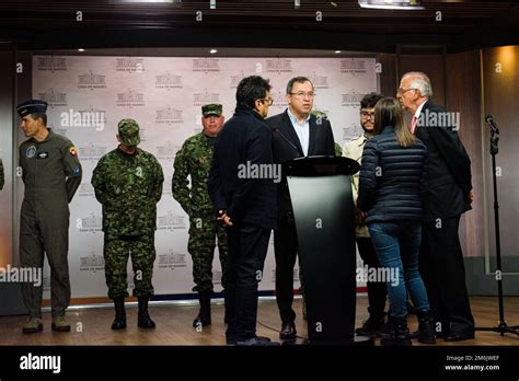 Alto Comisionado Para La Paz Fotograf As E Im Genes De Alta Resoluci N