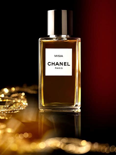The latest chanel fragrance misia is added to the chanel's les exclusifs collection. Chanel Misia