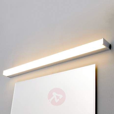 Damit keine störenden schattenwürfe auf dem gesicht entstehen, sollte der zentrale badezimmerspiegel badezimmerlampen und mehr bei lampe.de bestellen. Bad- und Spiegelleuchten kaufen bei Lampenwelt.de