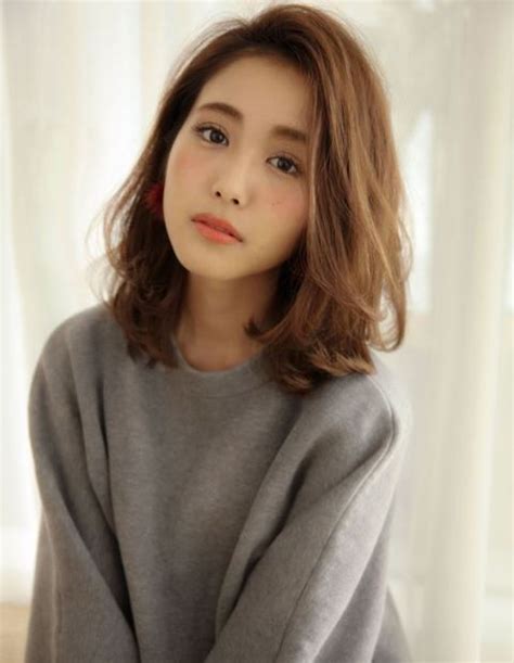 A rose gold lob is one of those korean short hairstyles you can sport that's both feminine and still rather ahead of the curve. Korean Hairstyles - Latest Hairstyle in 2019