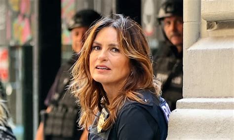 Law And Orders Mariska Hargitay Shares Tear Jerking Tribute To Former Co