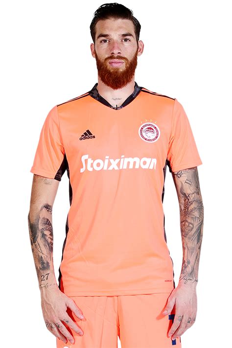 Avec les moins de 17 ans, il participe au championnat d'europe des moins de 17 ans en 2016. Team - ΟΛΥΜΠΙΑΚΟΣ - Olympiacos.org