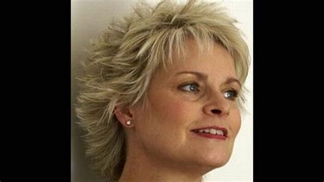 Short wavy haircuts wavy bob hairstyles pretty hairstyles short haircuts braided hairstyles medium hair styles natural hair styles short hair styles short hair waves. Hairstyle To Hide Double Chin And Jowls - Wavy Haircut