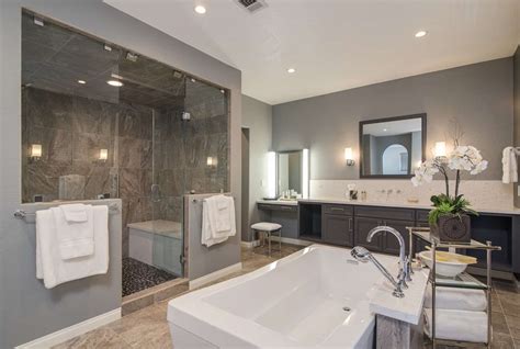 Whether you're looking for bathroom remodeling ideas or bathroom pictures to help you update your dated space. San Diego Bathroom Remodeling & Design | Remodel Works