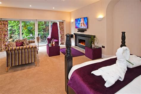 Sweetheart Suite With Hot Tub And Spa Bathroom Windermere Boutique Hotel