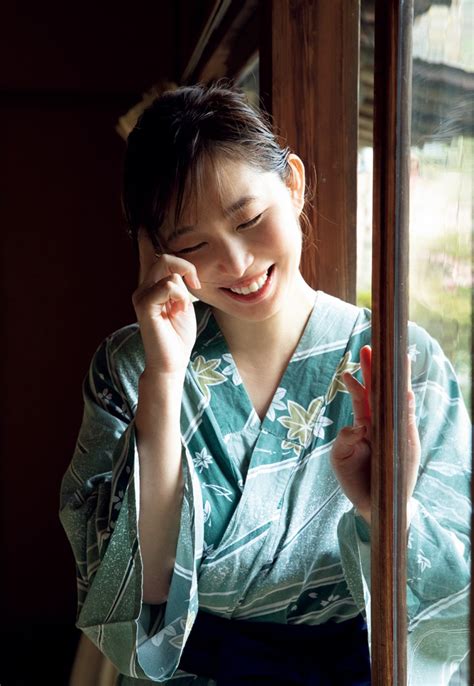 eyval.net: しおち みすみ, 塩地美澄, Shiochi Misumi - FRIDAY Digital, 2020.03.20