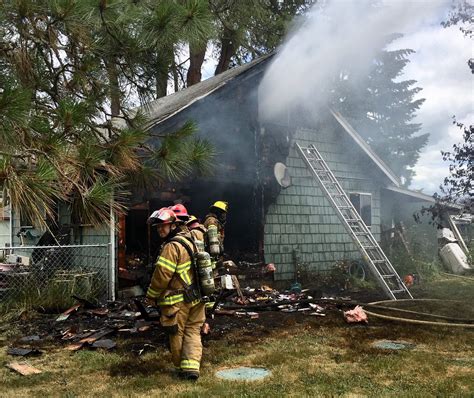 Fire Heavily Damages Battle Ground Rental House Kills Cat The Columbian