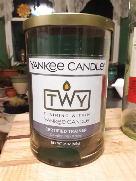 this yankee candle employee training candle r mildlyinteresting