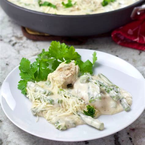 Chicken Alfredo Low Carb And So Easy Chicken Alfredo Chicken Low