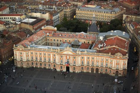 Quartier Capitole à Toulouse le coeur battant de la Ville Rose Grizette