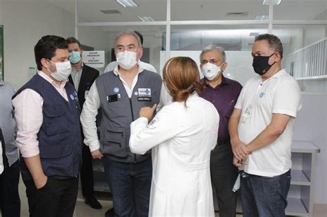 ministro da saúde conhece as instalações do hospital universitário do governo federal em são