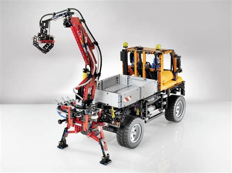 Garage Car The Biggest Lego Technic Is A Mercedes Unimog