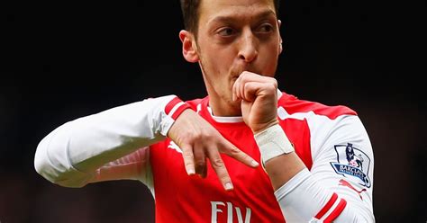Mesut Ozils Arsenal M Goal Celebration Explained Football Metro News