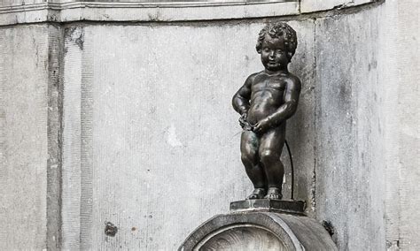Manneken Pis Statue Belgium How To Reach Best Time And Tips