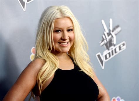 How The Internet Feels About Christina Aguilera Without Makeup