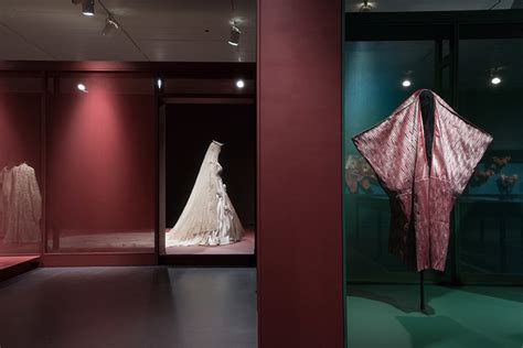 Veiled Meanings Fashioning Jewish Dress From The Collection Of The