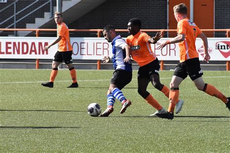Daarom wordt de club ook wel 'het andere oranje' genoemd. Jong FC Volendam vergeet het af te maken