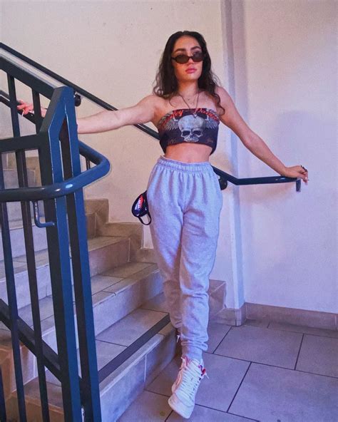 Avani On Instagram “w3rid” In 2020 Fashion Inspo Outfits Cute Comfy Outfits 90s Fashion