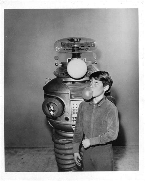 Publicity Shot From The S Irwin Allen Tv Series Lost In Space Lost In Space Old Tv