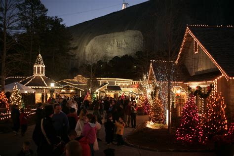 6 Best Places To See Christmas Lights In Atlanta Gafollowers