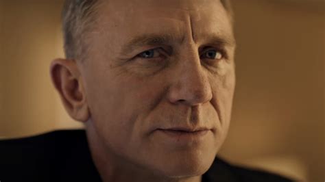 Daniel Craig Breaks Out Of His 007 Persona In Hilarious New Belvedere