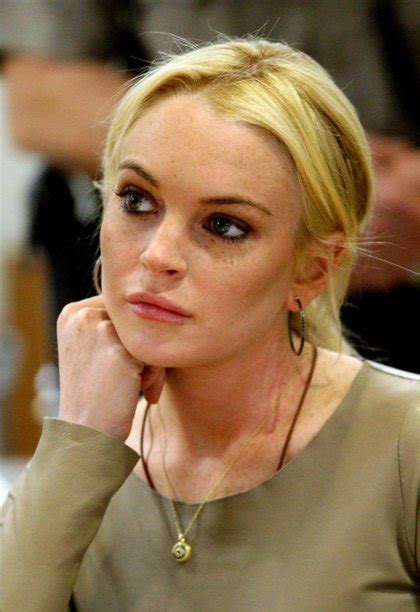 Lindsay Lohan No Exhibe Una Defensa En Contra De Los Cargos Por Robo ~ Famosas Fotos De