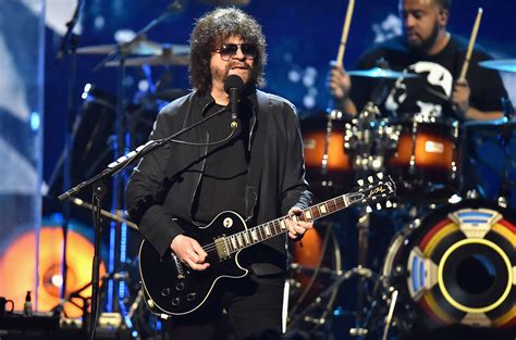 Jeff Lynne On Elos New Album Playing Live And The Traveling Wilburys