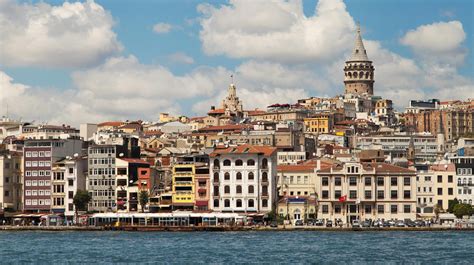 What is the most luxurious neighborhood in Istanbul?