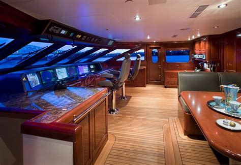 Pilot House Image Gallery Luxury Yacht Gallery Browser
