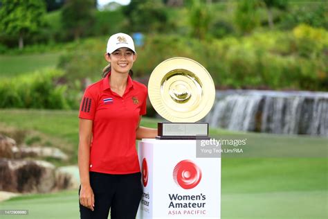 eila galitsky of thailand poses with the women s amateur asia pacific news photo getty images