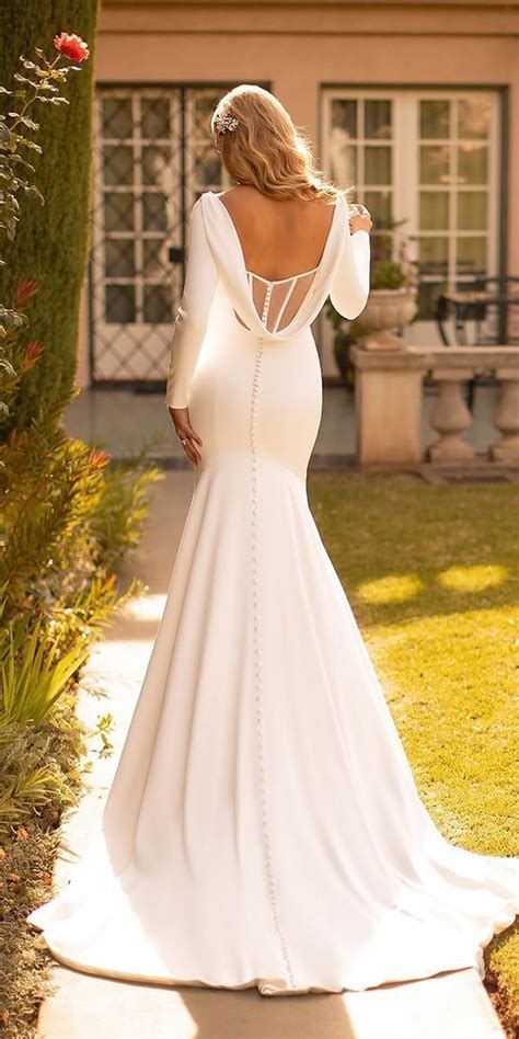 Silk Wedding Dresses For Elegant And Refined Bride Form Fitting