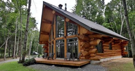 Beautiful Log Cabin With Charming Interior Log Homes