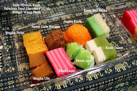 Usually used as an offering in temples, the huat (which refers to the cake's rising process as well as representing 'prosperity' in hokkien) kuih packs a double punch with a light pandan fragrance and an addictively fluffy texture. Fabulous Food Discovery 2016: Lulu Nyonya Kueh, Sungei ...