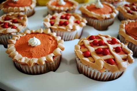 These thanksgiving cupcakes feature all of your favorite fall flavors, like pumpkin spice, cinnamon, and candy apples, and you can even decorate them and if you have some thanksgiving cupcakes left over after dinner — which will be very unlikely — you can store them in the fridge for up to a week. One-Eyed Girl: thanksgiving pie cupcakes