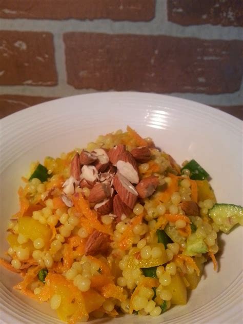 On peut le cuire on le cuisine en remplacement du riz, du couscous ou des pâtes. La cuisine de mamali : Salade de couscous israélien