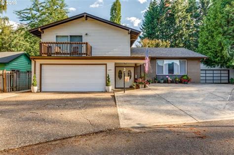 1225 Parkview Ct Woodburn Or 97071 Mls 18097349 Redfin