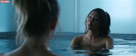 Natasha Liu Bordizzo Desnuda En The Voyeurs