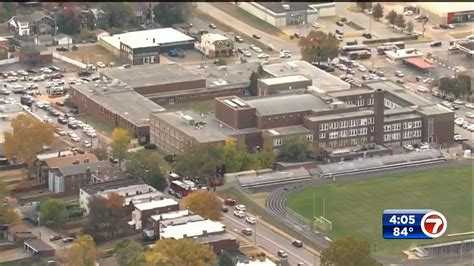 2 Killed In Shooting At St Louis High School Gunman Dead Wsvn 7news