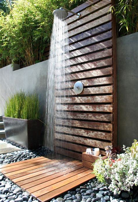 Maybe you would like to learn more about one of these? Gartendusche Sichtschutz - Ideen für die Outdoor-Dusche ...