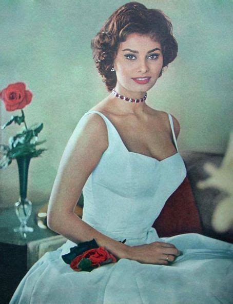 Classic Beauty Icon Of Italy 36 Stunning Color Photos Of Sophia Loren