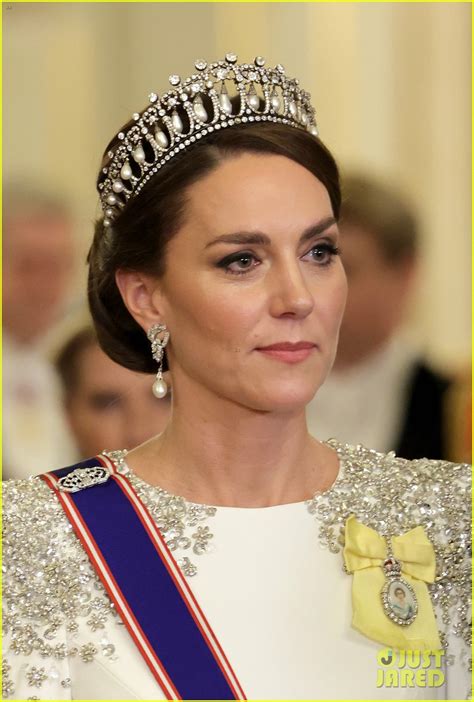 Kate Middleton Wears A Tiara For First Time In Nearly Three Years Photos Photo 4860872 Kate