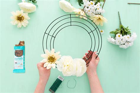 This Floral Wreath Combines All The Pinterest Trends