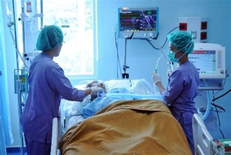 Gambar Orang Sakit Di Rumah Sakit Indonesia