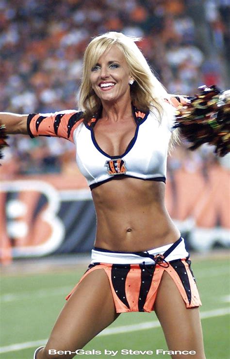 Nfl Cheerleaders Boots Boobs And Butts 79 Pics