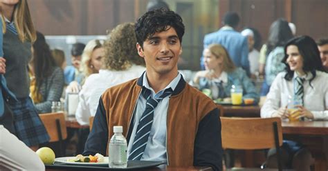 The Kissing Booth Season 2 Review Another Dull Go Around With The