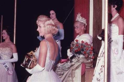 Miss Universe 1961 Miss Universe Crown Celebrities Beauty