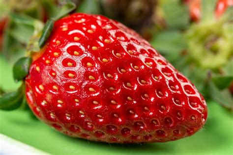 Fresh Red Strawberry Creative Commons Bilder